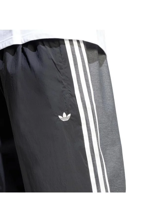 Adidas Originals BLACK adidas Originals R3CD Track Pants for Men | Best Price UAE