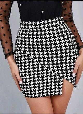 SHEIN Privé Houndstooth Print Asymmetric Hem Skirt - pzsku/ZF8D52A6931D60E67CA8DZ/45/_/1733658834/fb8d1373-b2af-4315-bb6d-98803d7fa010