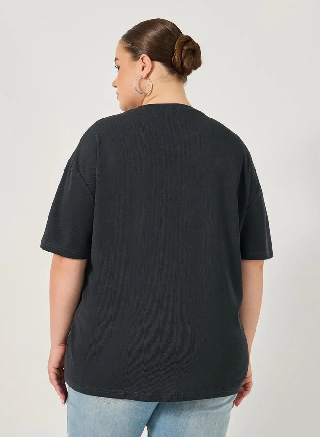 Styli Plus Size Oversized Graphic Print T-Shirt