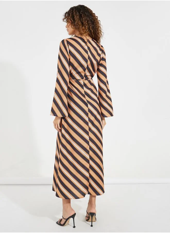 Styli Striped Long Sleeves Shift Maxi Dress