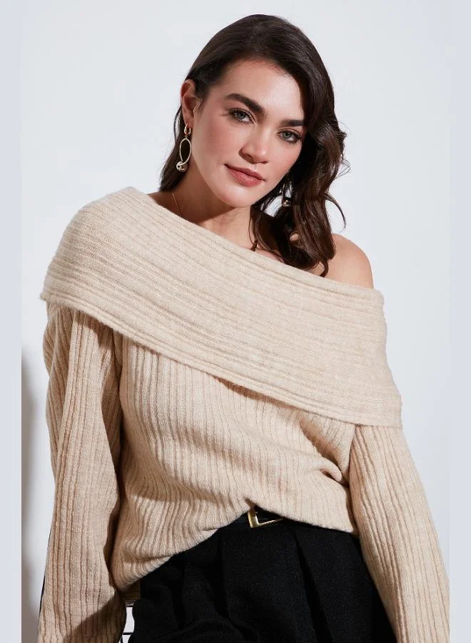 ليلا كنزة ليلا بقصة واسعة وياقة مادونا نسائية