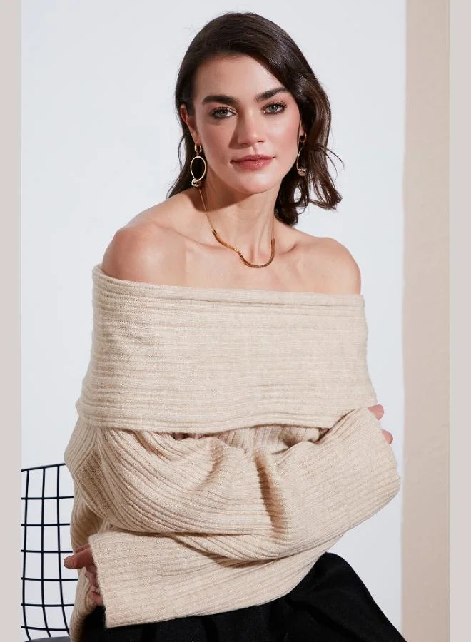 ليلا كنزة ليلا بقصة واسعة وياقة مادونا نسائية