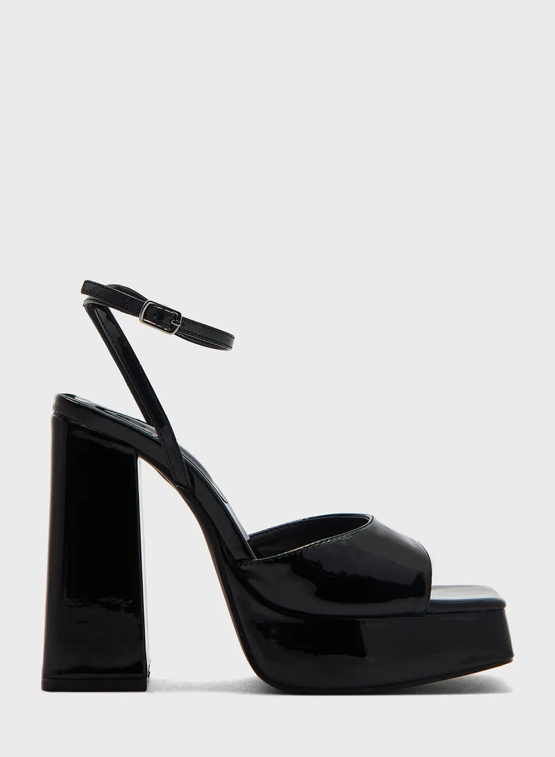 PUBLIC DESIRE Lyle High Heel Pumps