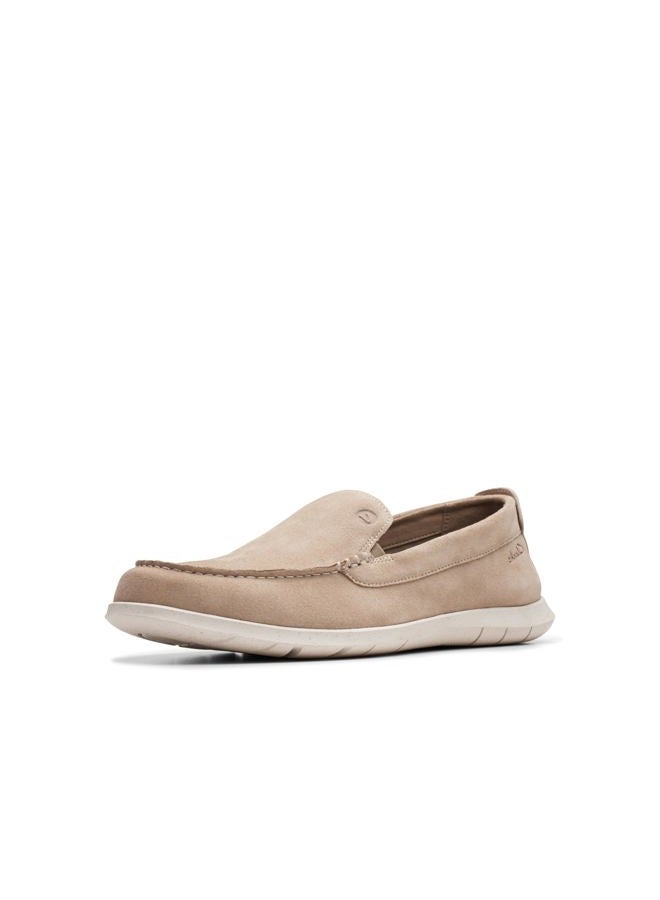 clarks حذاء موكاسين للرجال من فليكسواي، جلد سويدي رملي، 43 EU - Image 1