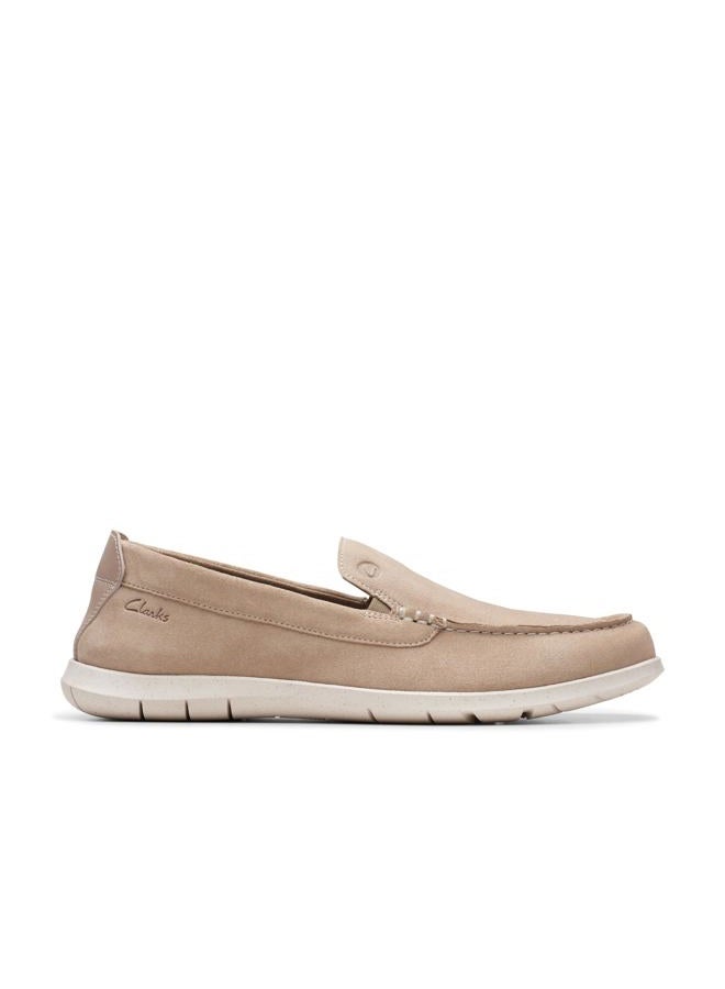 clarks حذاء موكاسين للرجال من فليكسواي، جلد سويدي رملي، 43 EU - Image 2