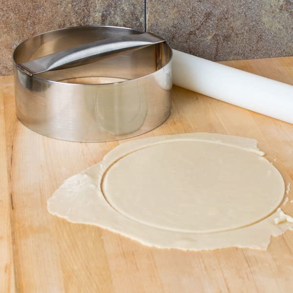 THW® 6 Inch Diameter Stainless Steel Pizza Dough Pizza Cutting Ring with Handle - Image 4