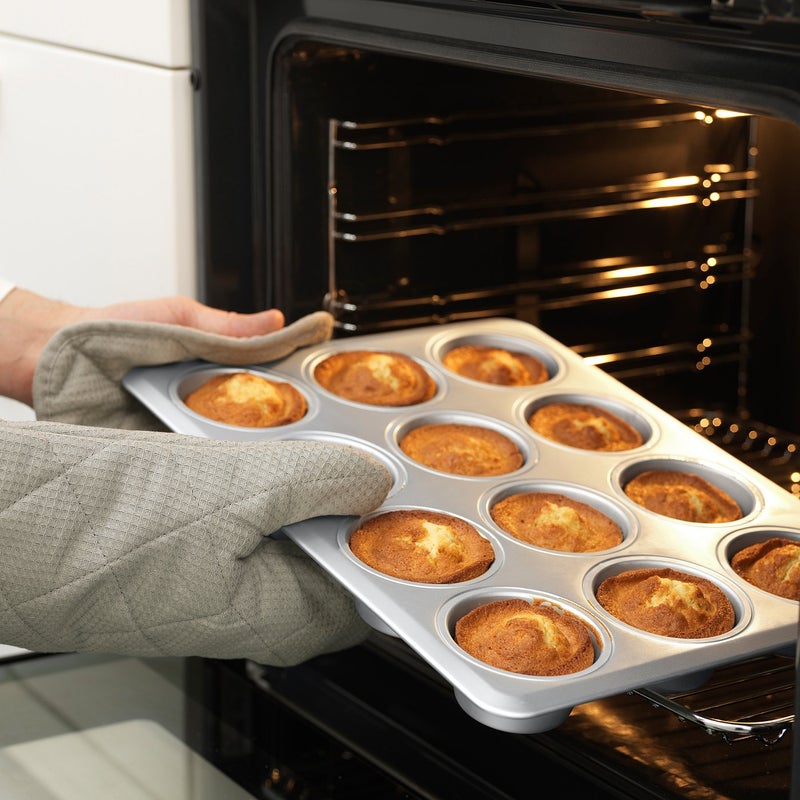 VARDAGEN Muffin Tin, Silver Anodised Aluminium, 38x29 cm - 12 Cups - Image 2