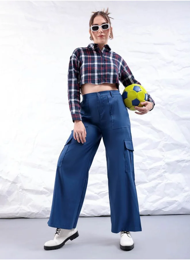 مرفوعة Women Flared Solid Mid-Rise Elasticated Cargo Trousers