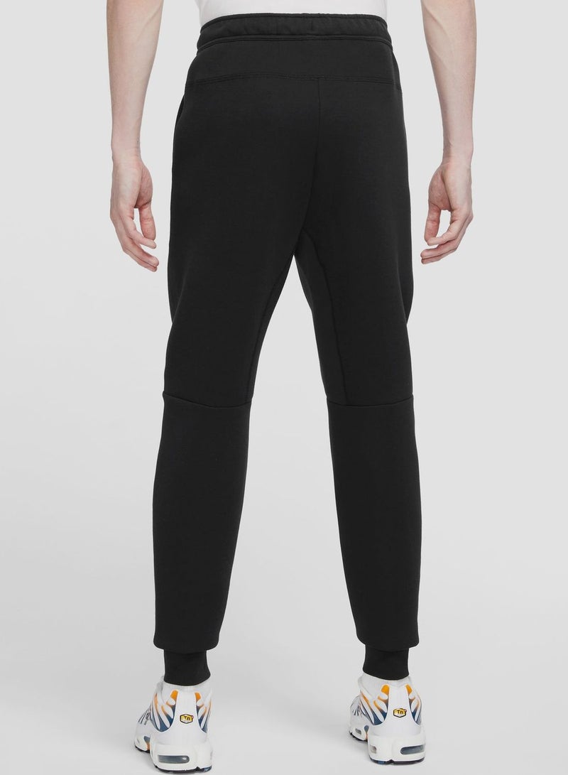 Nike Essential Fleece Joggers - Image 2