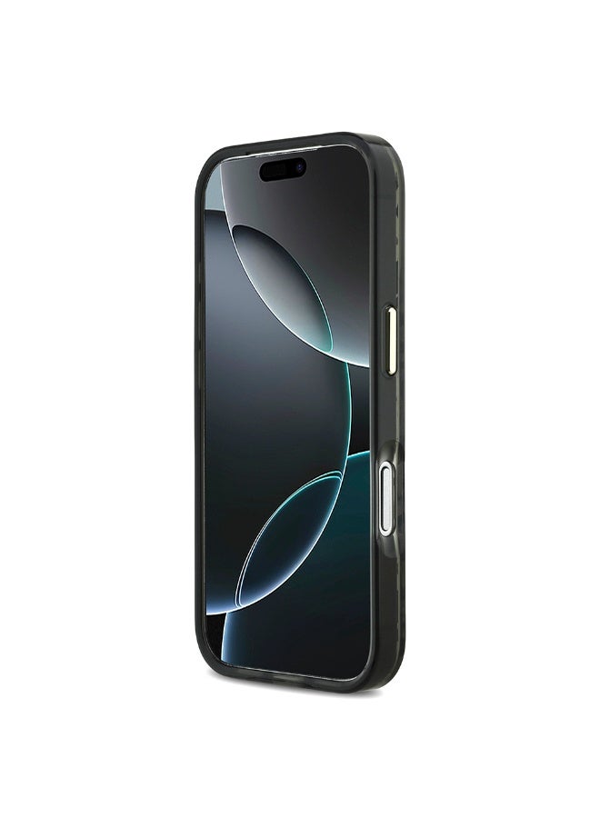 جس جراب أصلي مرخص من Guess لهاتف آيفون 17 برو، يدعم الشحن الآمن M-safe، بشعار مثلث لامع ونقشة جلد النمر. - Image 3