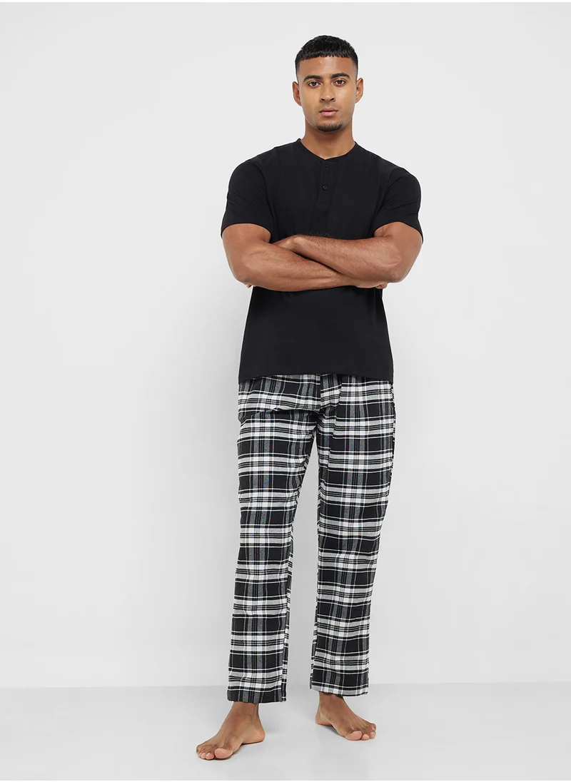 سفنتي فايف Nightwear T-Shirt & Pants Set