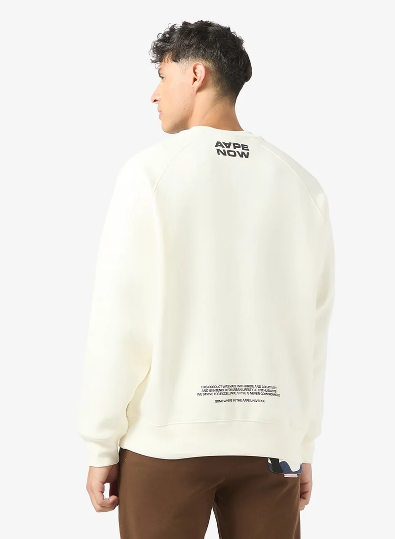 ايه ايه بي إي سويت شيرت بياقة دائرية بشعار مون فيس