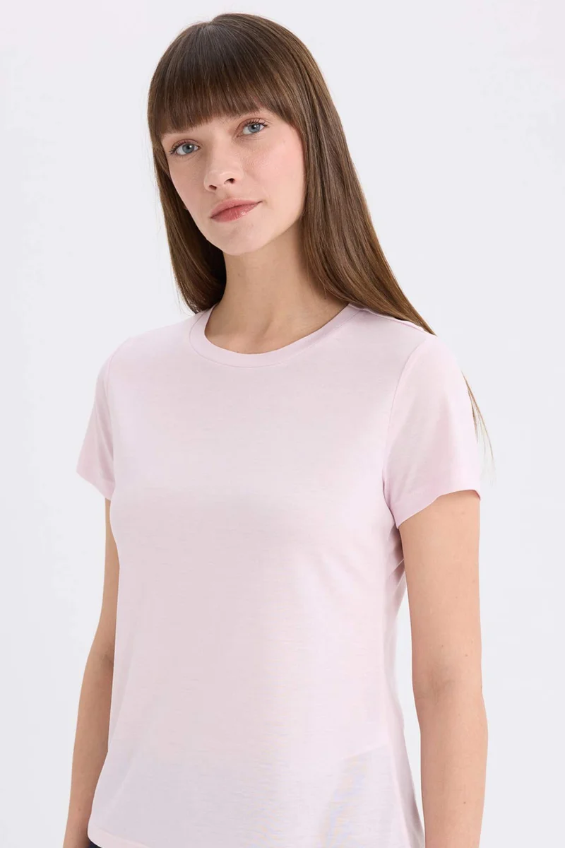 ديفاكتو Regular Fit Crew Neck Basic T-Shirt