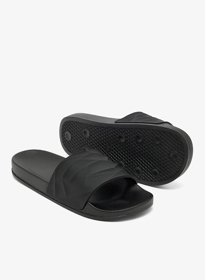 سفنتي فايف شباشب كاجوال بتفاصيل نسيجية