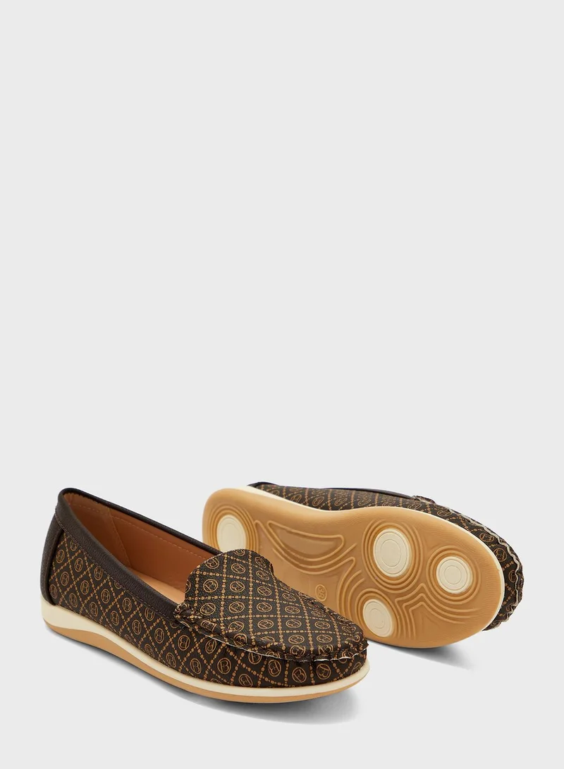 shoexpress Essential Flat Moccasins
