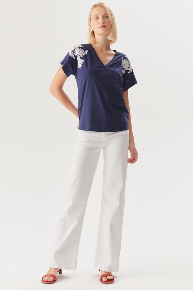 Exquise Detailed Embroidered V-Neck Navy Blue Cotton Regular Knit T-Shirt