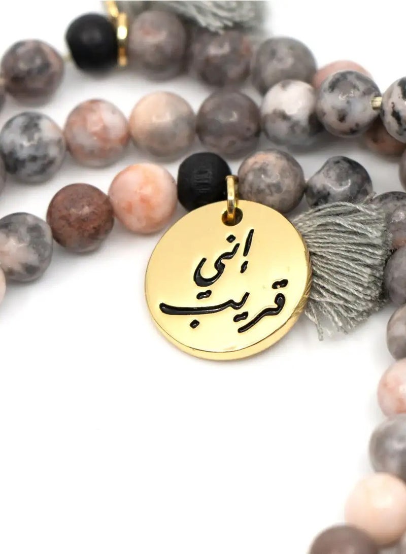 أم أم أيه من معدن الإنسان سبحة بقلادة وخاتم مطليان بالذهب عيار 18 قيراط بخرز زيبرا جاسبر الوردي - Image 3