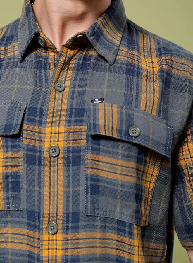 شركة المرآب الهندية Men Boxy Fit Checkered Half Sleeves Cuban Collar Double Flap Pocket Street Wear Over Shirt