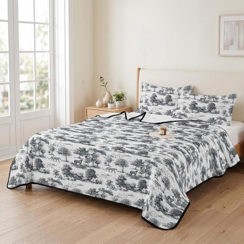 تصميم يطيل العمر طقم لحاف توين XL مقاس 68 × 98 بوصة، غطاء سرير نمر فهد صيفي مع 2 كيس وسادة، غابة ريفية خضراء بأشجار وحيوانات، لحاف قابل للتنفس لجميع الفصول لغرفة النوم/غرفة الضيوف يقلل عبء التخزين - Image 2