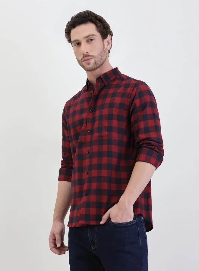 ستايلي قميص أحمر بنقشة مربعات بياقة مفتوحة للرجال