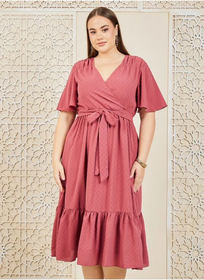 ستايلي Textured A-Line Tiered Midi Dress with Self Tie Up