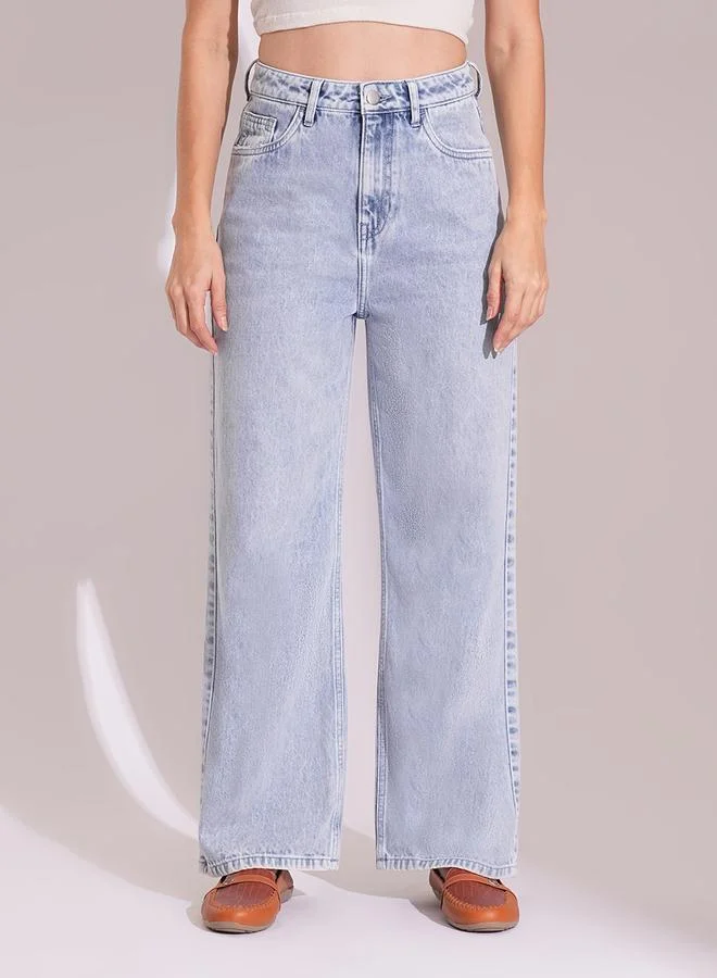 globus Light Wash Mid-Rise Straight Leg Jeans