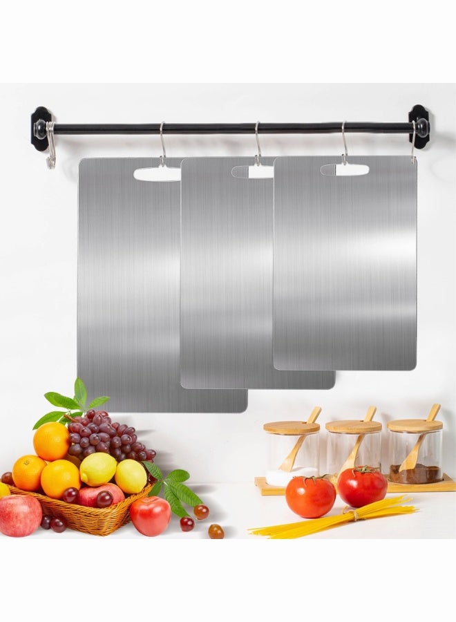 هيلاكيكس لوح تقطيع تيتانيوم للمطبخ آمن للغسل في غسالة الصحون، بساط تقطيع مزدوج الجوانب من المعدن آمن غذائيًا من أساسيات المطبخ في المنزل أو أثناء التخييم وتحضير الوجبات في الخارج من فيلالونا، عبوة من 3 قطع - Image 3