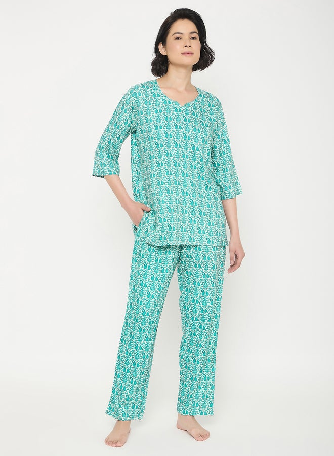 Clovia Paisley Print Notch Neck Top and Pyjama Set - Image 5