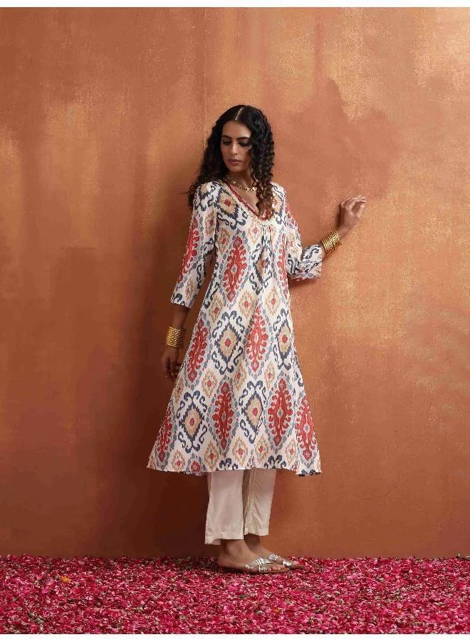 trueBrowns Off White Ikat Print Kurta Set