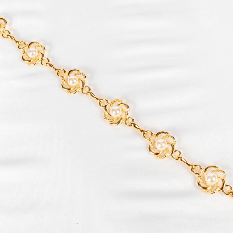 ذا بلاك بيرل اكسسوريز حزام معدن حريمي ذهبي مرصع باللولي - Image 3