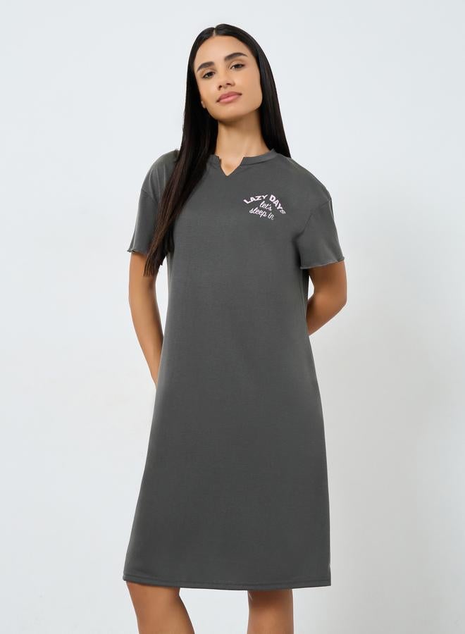 Styli Lazy Days Notch Neck Drop Shoulder Sleeve Sleep T-Shirt Dress - Image 2