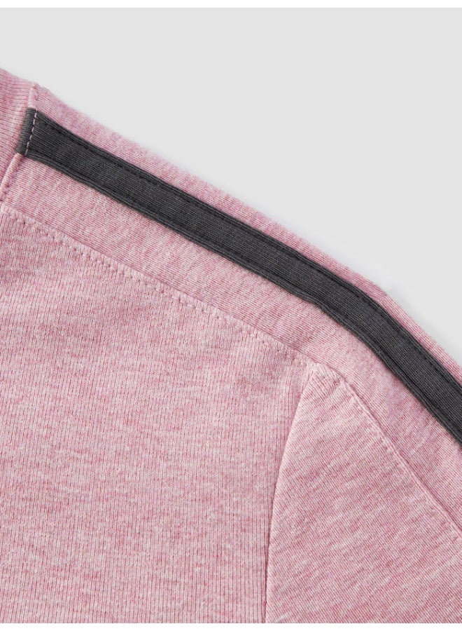 سيمير تيشيرت كاجوال بطباعة أمامية وتفاصيل على الأكتاف للنساء - Image 3