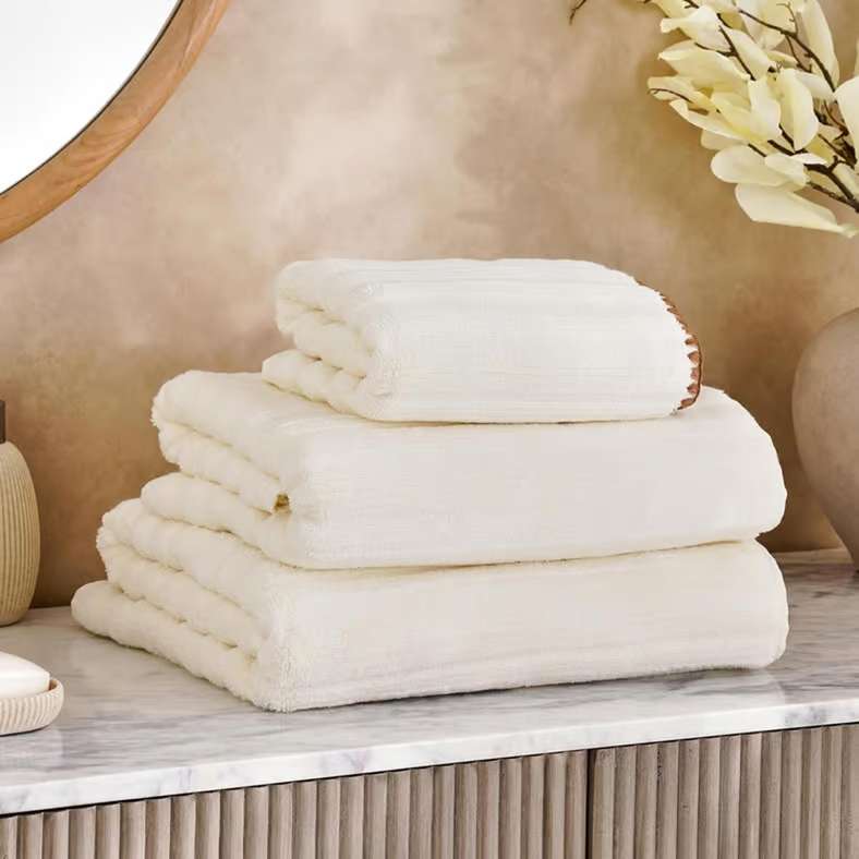 Pan Home منشفة استحمام مضلعة بدون لف - كريمي - Image 3