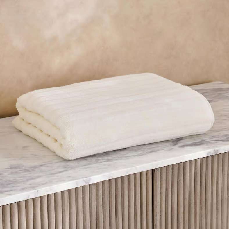 Pan Home منشفة استحمام مضلعة بدون لف - كريمي - Image 4