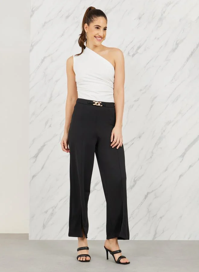 Styli Chain Accent Straight Leg Pant