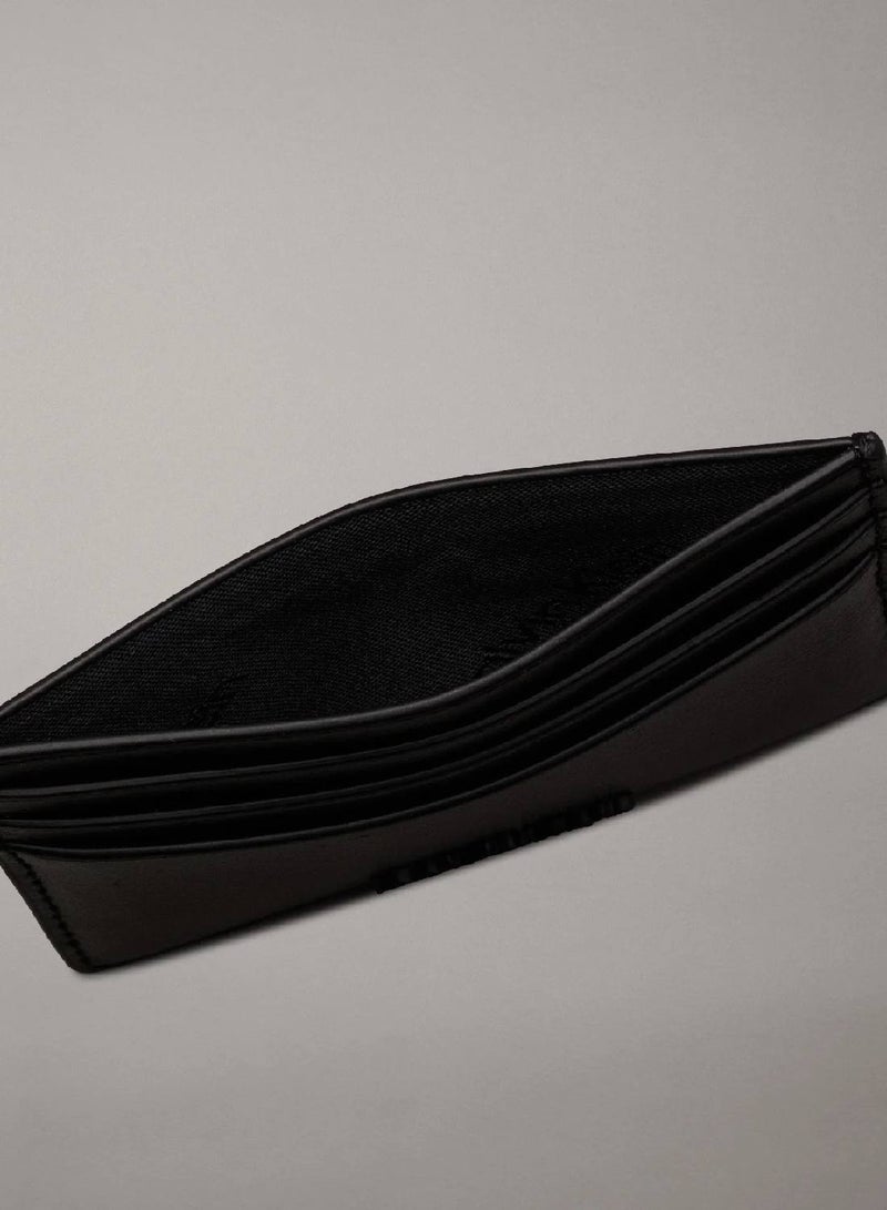 كالفن كلاين طقم هدايا مكون من حامل بطاقات من الجلد وحامل مفتاح فوب - Image 2