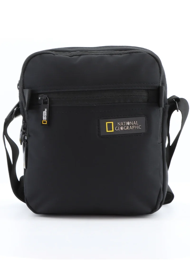 NATIONAL GEOGRAPHIC National Geographic Mutation Utility Bag Black, Compact Travel Bag for Men and Women, Shoulder Bag, Portable Organizer, Sustainable Material and Eco Friendly