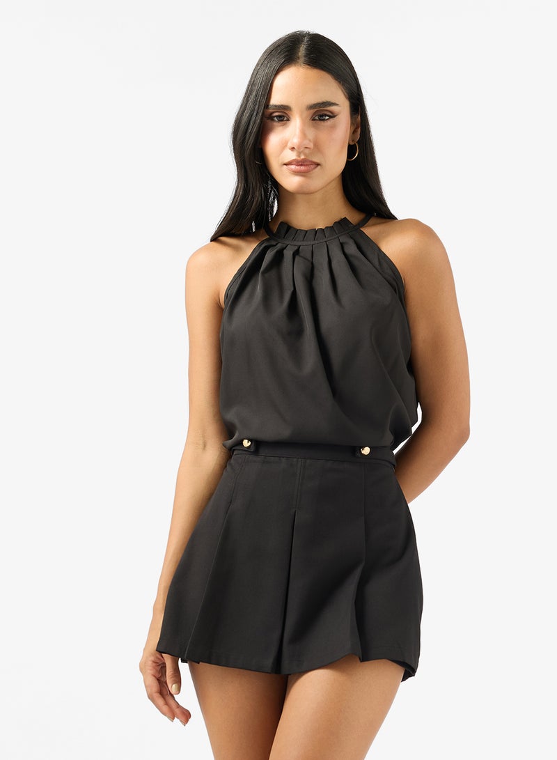 جينجر بلوزة بياقة هالتر وتفاصيل مجمعة - Image 1