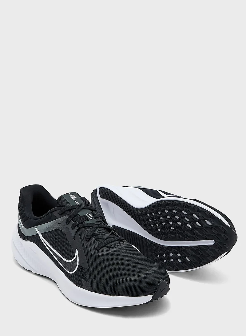 Nike Quest 5