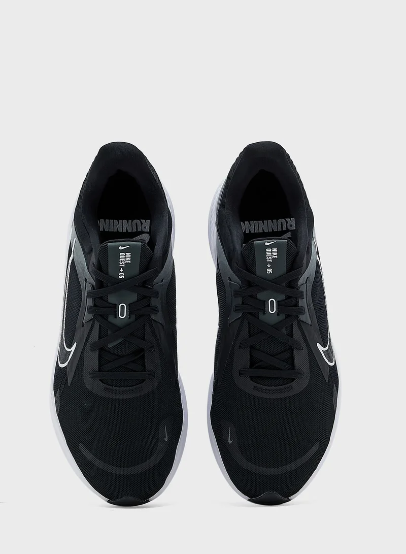 Nike Quest 5