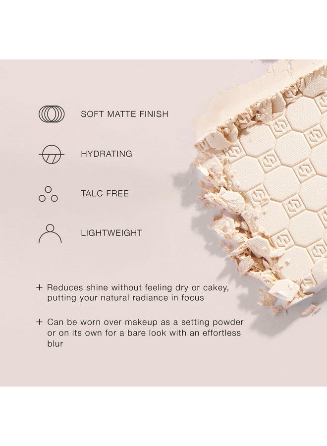 جوير بودرة جوير سوفت فوكس لترطيب وتثبيت البشرة - بودرة مضغوطة بلمسة نهائية غير لامعة - بودرة إخفاء الخطوط الدقيقة والمسام - مثبتة لمكياج الوجه أو كريم أساس أو خافي عيوب - شفافة - Image 4