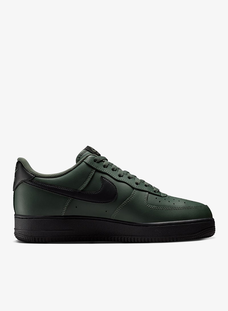 Nike Air Force 1 '07 Low Ess - Image 1