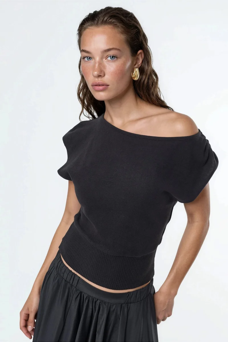 بوسيم BUSEM Boat Neck Ribbed Blouse