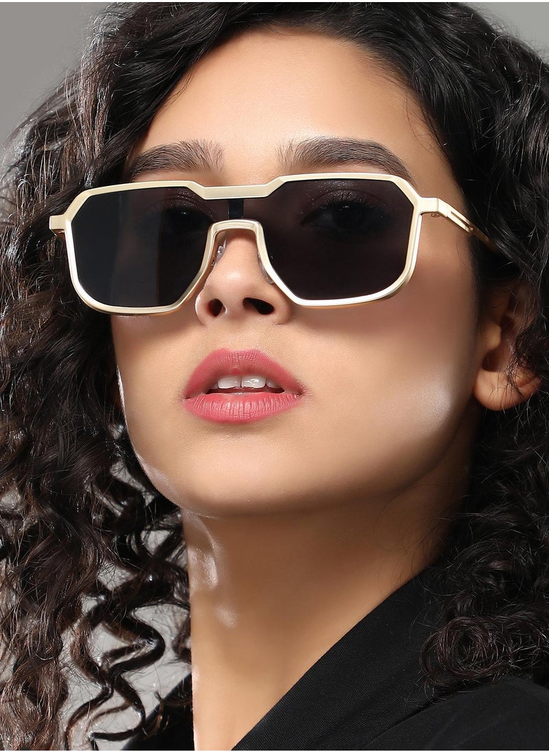 صوص هاوت نظارة شمسية بإطار واي فيرر كامل الحواف مع حماية من الأشعة الشمسية للنساء  - Image 3