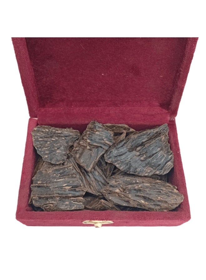Akarm Akarim Kalimantan Oud (Enhanced) - 1/8 Kg (125g) with Velvet Box - Image 1