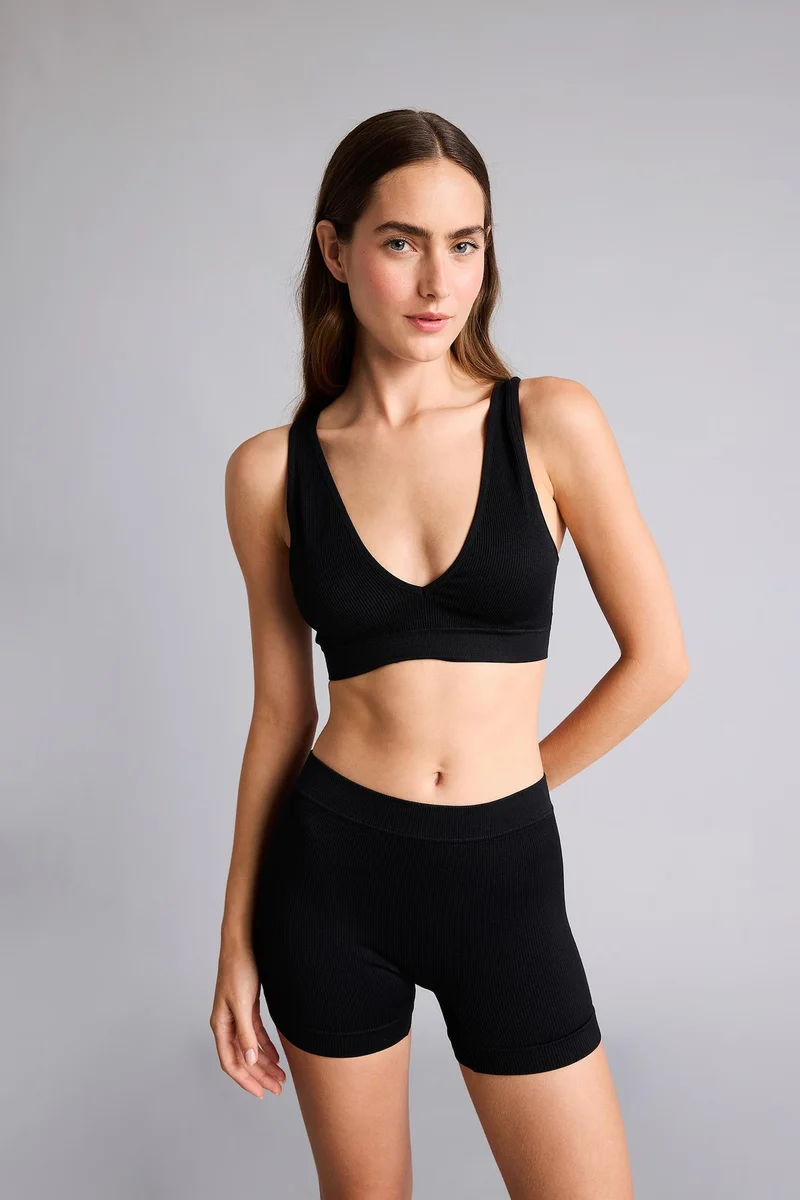 ديفاكتو Black Ribbed Seamless Elastic Waist Boxer Briefs