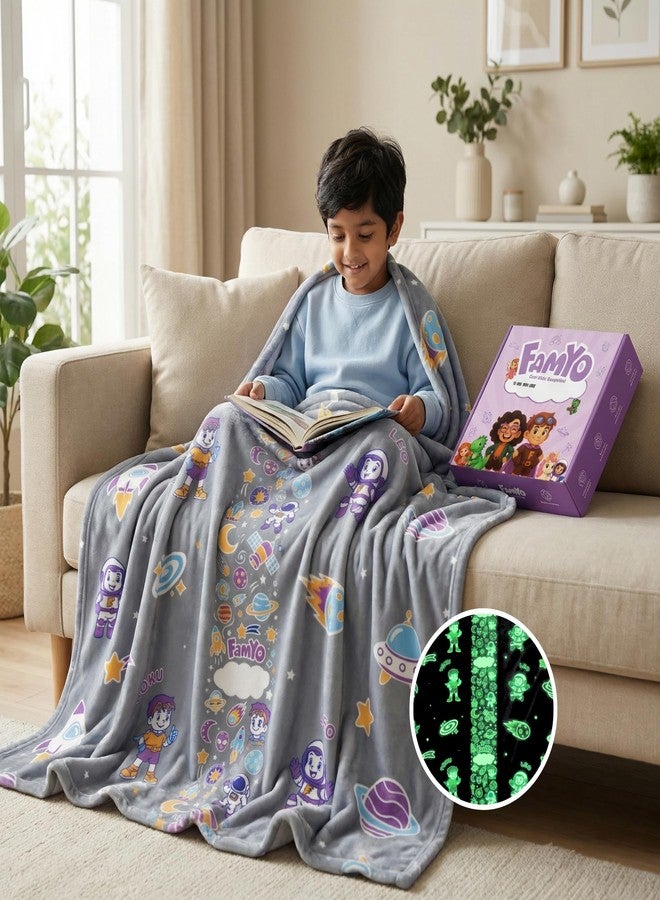 FAMYO بطانية فاميو® جلوماكس المضيئة للأطفال - ليو الفلكي | بطانية سرير مزدوجة من الفلانيل الناعم تتوهج في الظلام 200×152 سم | بطانية شتوية للأطفال | مختبرة وآمنة (رمادي) - Image 4