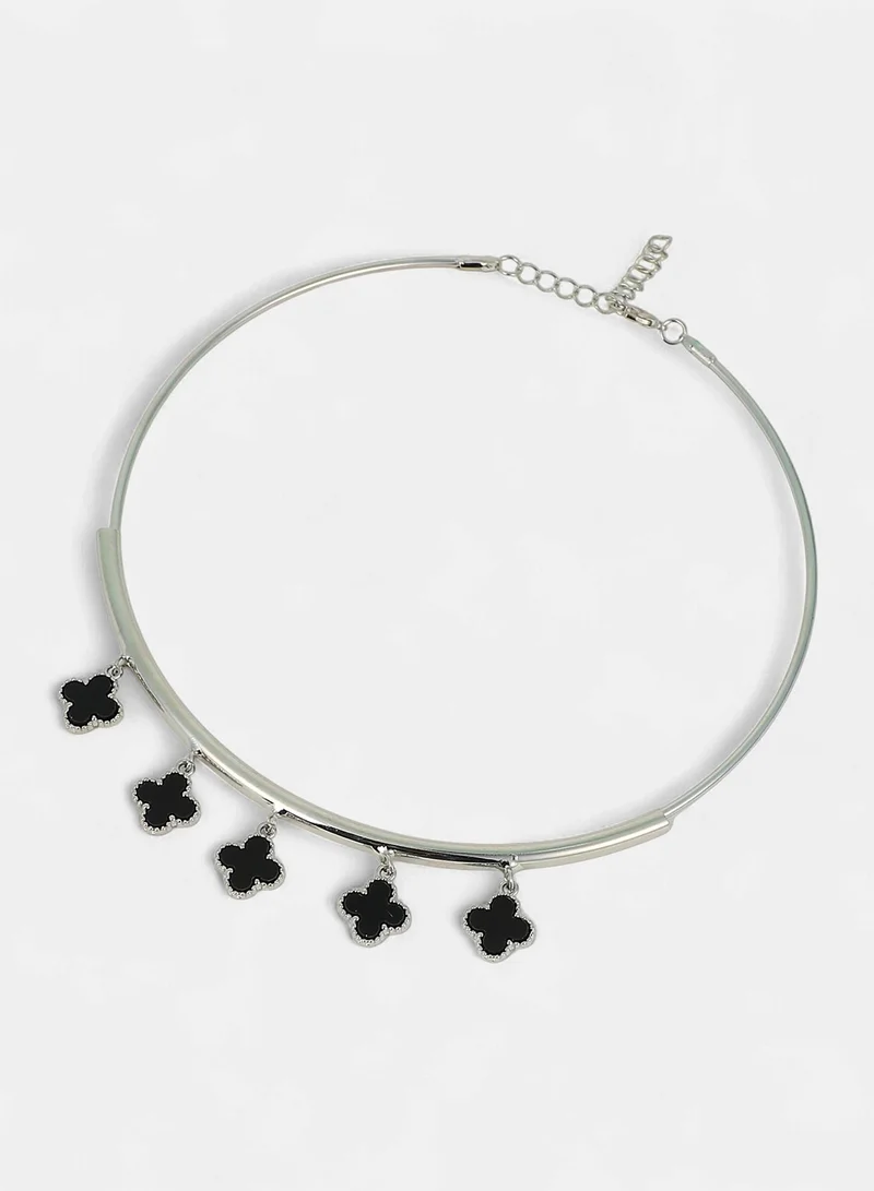 Sohi  Women The Clover-Charm Collar Necklace | Chrome  Colour | One-Size | Metallic Alloy Material | Lobster Clasp Closure | Necklace For Casual & Evening Wear for Women | Best Price UAE