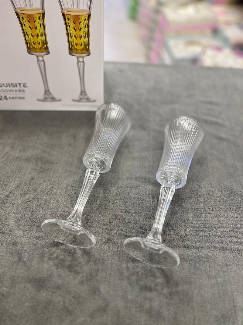 Exquisite Flute Design Glassware Set with Geometric Patterns - 6 Pieces - Image 5