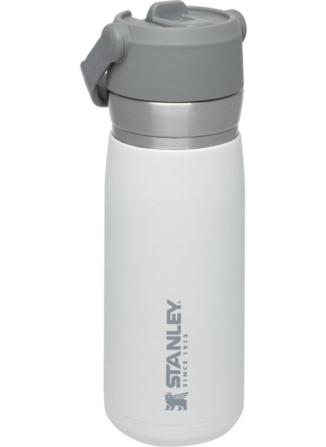 Stanley The Iceflow Flip Straw 0.65L / 22OZ Water Bottle  - Image 3